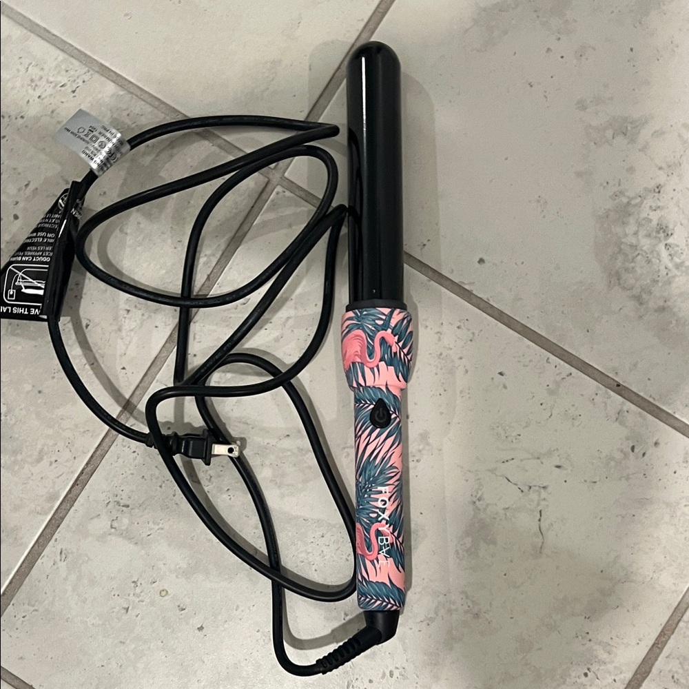 Foxy Bae Pink and Black Hair Curling Wand